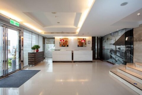 Cloud Hotel Riverside