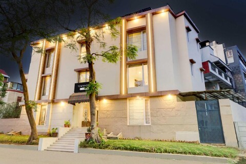 Townhouse Oak T Block Sector 24