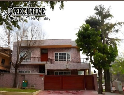 Executive Grand Royal