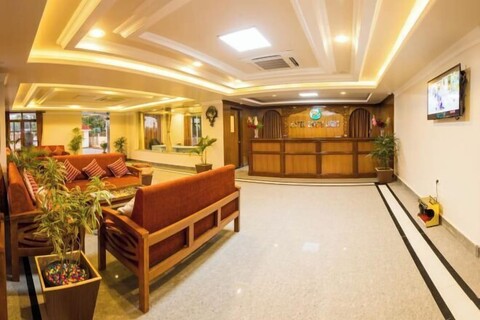 Hotel Earth Light
