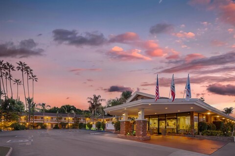 베스트 웨스턴 플러스 캐리지 인