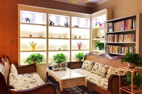 Qingcheng Panda Hotel