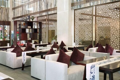 Zhenbao Holiday Hotel (Nanjing Olympic Sports Center)