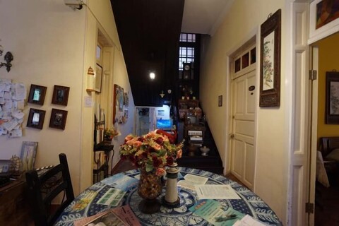 Chuanwu Old Villa Family Hotel