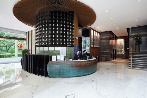 Starry Four Sea Hotel