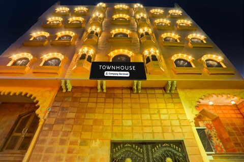 Townhouse Oak Varanasi IP Sigra Mall