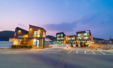 인 하트 풀 빌라