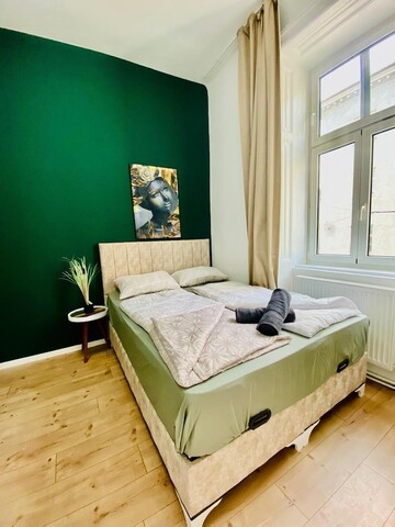 테라스가 있는 넓은 8베드룸 아파트, 16명 가능