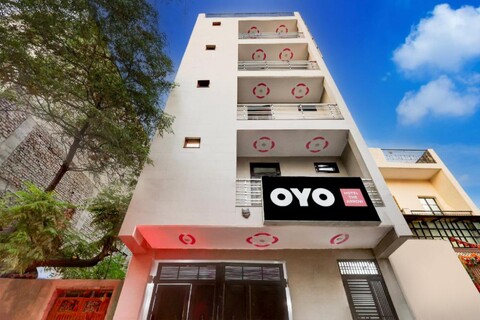 Hotel The Arrow Near Paschim Vihar