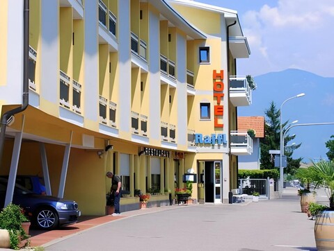 Hotel Raffl