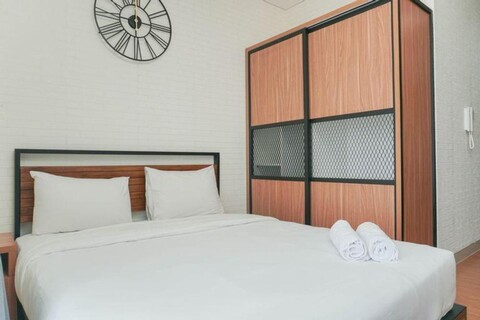 Fully Furnished and Comfortable Studio at Ciputra International Apartment By Travelio