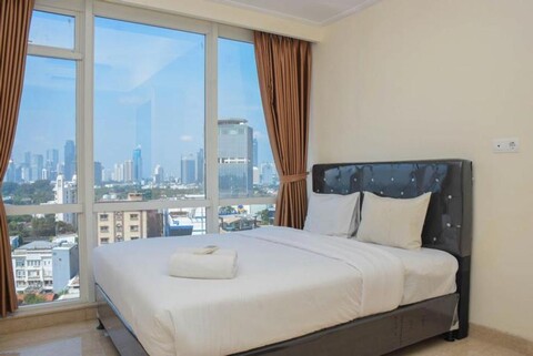 Nice and Spacious 3BR at Menteng Park Apartment By Travelio