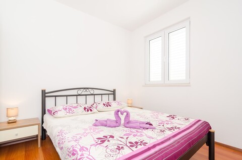 아파트먼트 이라