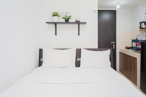 Nice and Spacious Studio at Serpong Greenview Apartment By Travelio