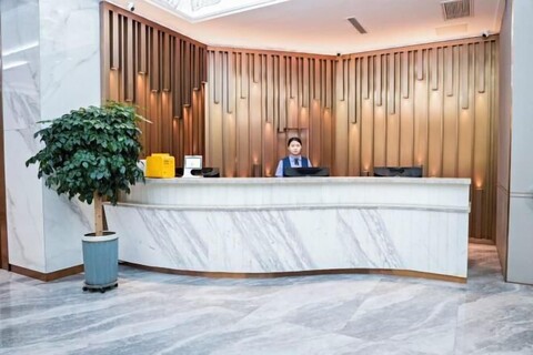 Qingdao Likelai Garden Hotel (Chengyang Zhengyang Middle Road Metro Station)