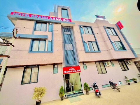 Hotel Grand Aana Inn