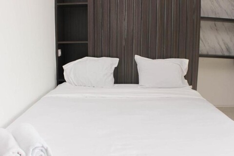 Nice and Comfy Studio West Vista Apartment By Travelio