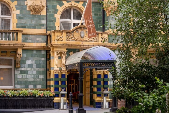 타지 51 버킹엄 게이트, 스위트 & 레지던스-i