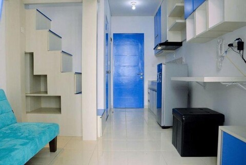 Minimalist and Posh Studio Dave Apartment By Travelio