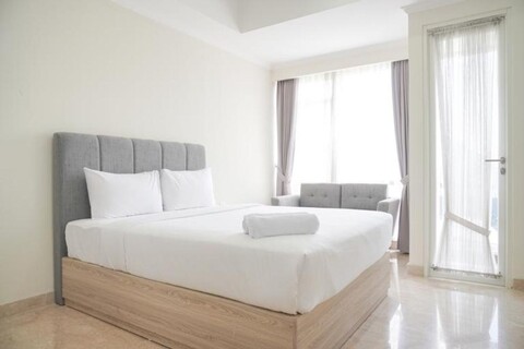 Comfort Stay Studio at Menteng Park Apartment By Travelio