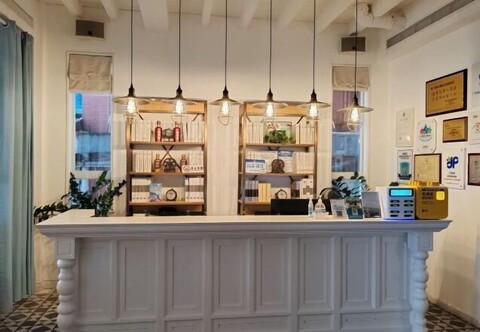 Kela Coast Seaside Inn