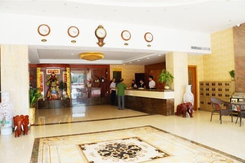 E·E Business Hotel