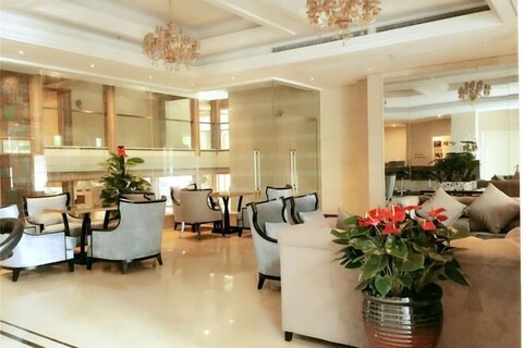 Hangzhou Fuyang Blue Diamond International Castle Hotel