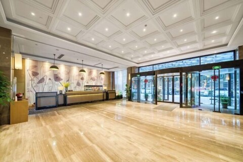 Jinjiang Metropolo Hotel (Shanghai Jing'an Pengpu Xincun Subway Station)