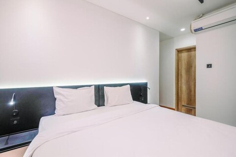 Luxury 2BR Apartment at Pejaten Park Residence with Bathtub By Travelio