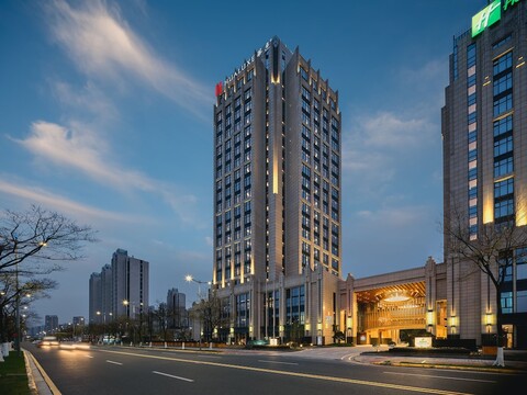 화락스 쿤산 화차오 바이 IHG