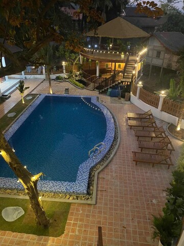 Dream 1985 Hotel