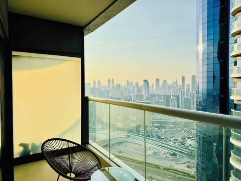 베두라스 시크 1베드룸, 다막 타워