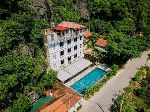 The Hive Hostel - Tam Coc