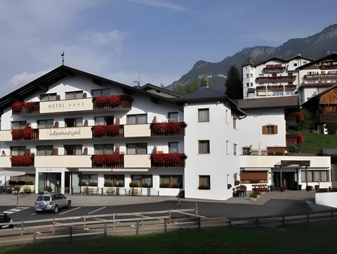 Hotel Alpenroyal