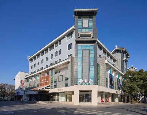 ARULA Youngor Central Hotel