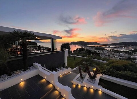 칼라 모레스카 호텔