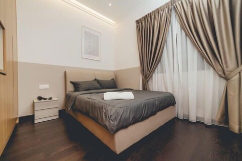 CIQ Balcony Chic Vibe 3BR RNF Princess