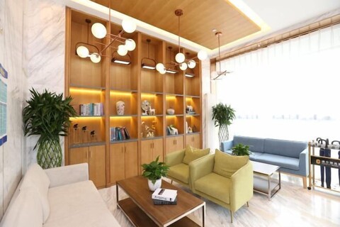 Super 8 Hotel (Beijing Qianmen Tiantan Park)