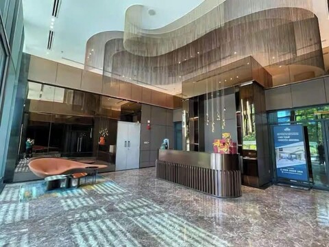 미소 럭스테이, 더 리버, 호치민시