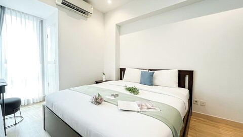 화이트 톤과 현대적인 1베드룸, 브란즈 BSD 시티 아파트먼트