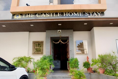 PLAY CASTLE INOX VAISHALI NAGAR couple friendly