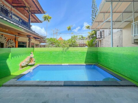 더 라바나 쿠부 베 롱 사누르