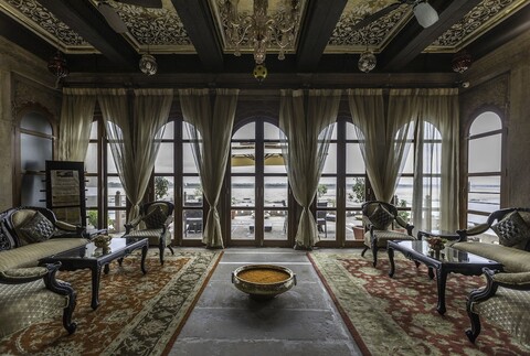 브리즈라마  궁전, 바라나시 - 바이 더 갠지