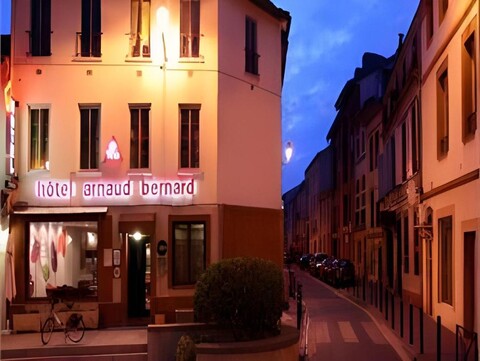 아르노 베르나르 호텔