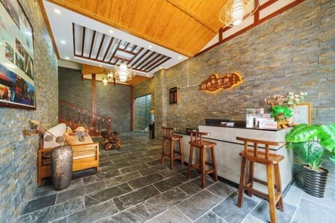 Zhangjiajie Ancient and Modern Inn