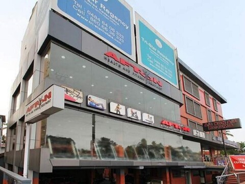 Hotel Tri-Star Regency