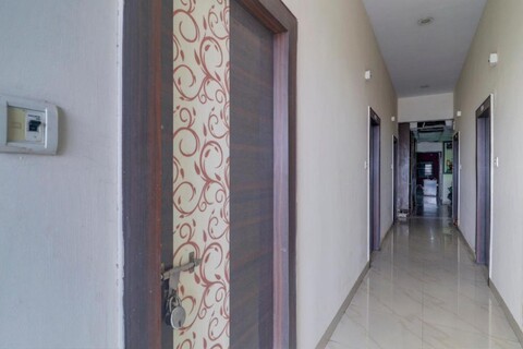 Hotel O Royal Comfort