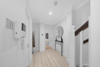 Oxford Street Homestay