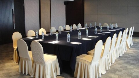 Hangzhou Zhongzhou Grand Hotel (Sijiqing Guanyintang Subway Station)