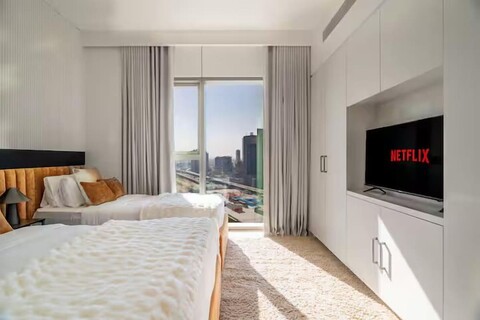 풀 부르즈 뷰, 두바이 몰까지 2분